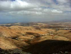 Blick ueber die entvölkerte Einoede von Fuerteventura